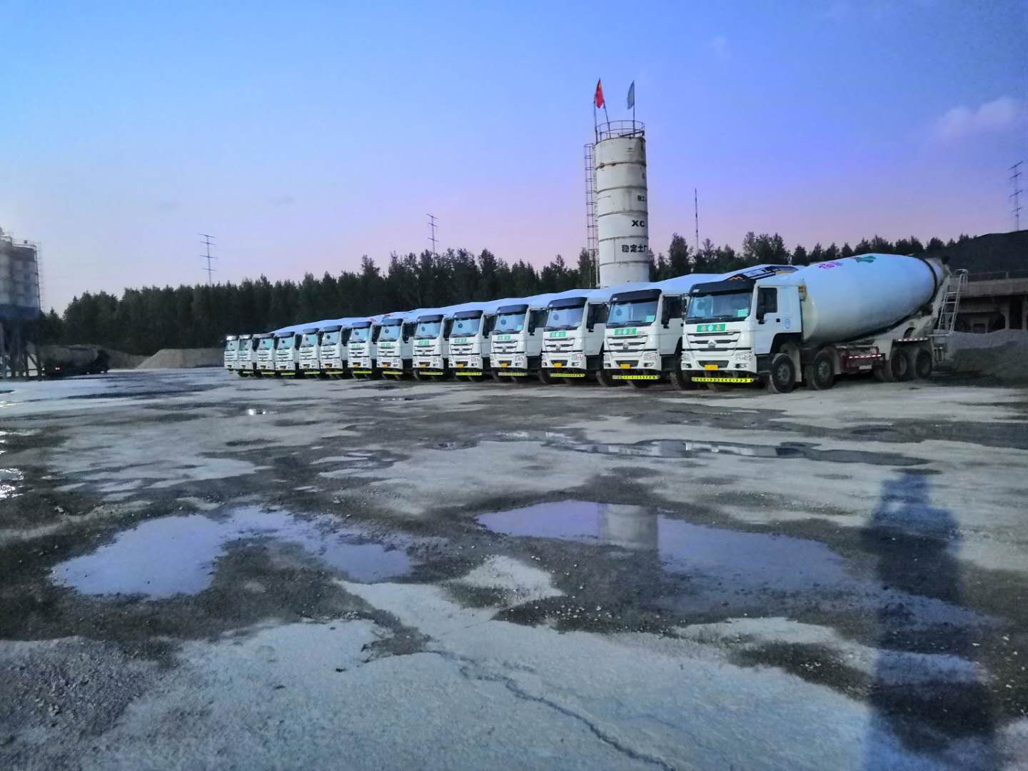 招聘混凝土搅拌站生产线工人