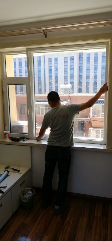 招聘塑钢窗制作安装工人