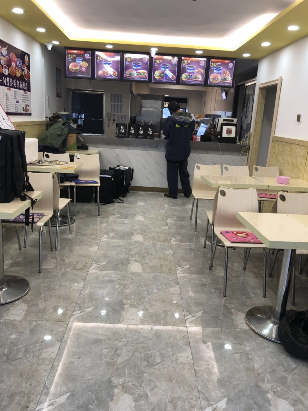 汉堡店、水吧、招聘