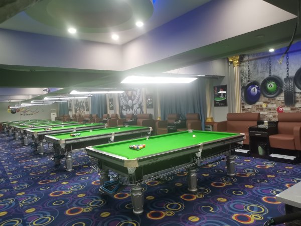 绿园区雅仕桌球会所招聘 摆球服务员