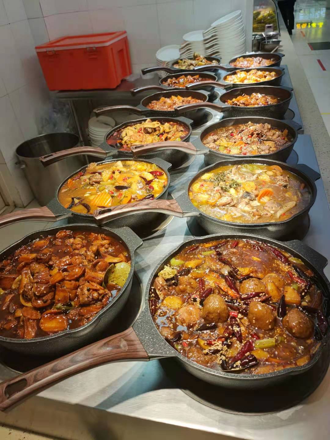 诚聘大学档口服务员