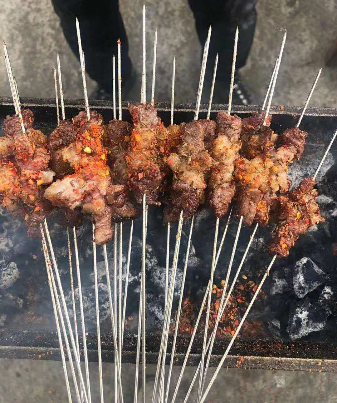 快手(春城小贱) 独特味道烧烤:地摊大排档～招聘