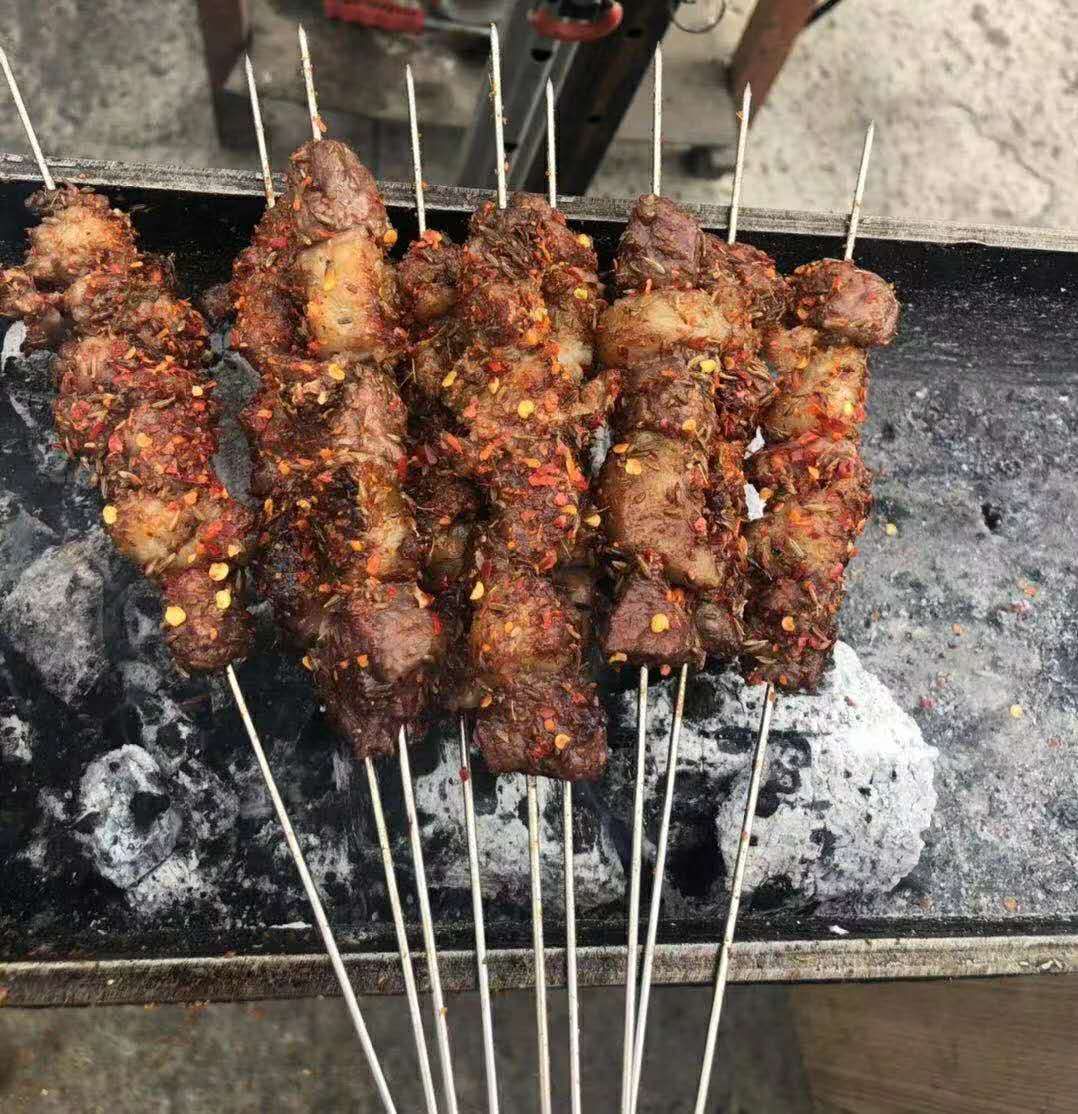 快手(春城小贱) 独特味道烧烤:地摊大排档～招聘