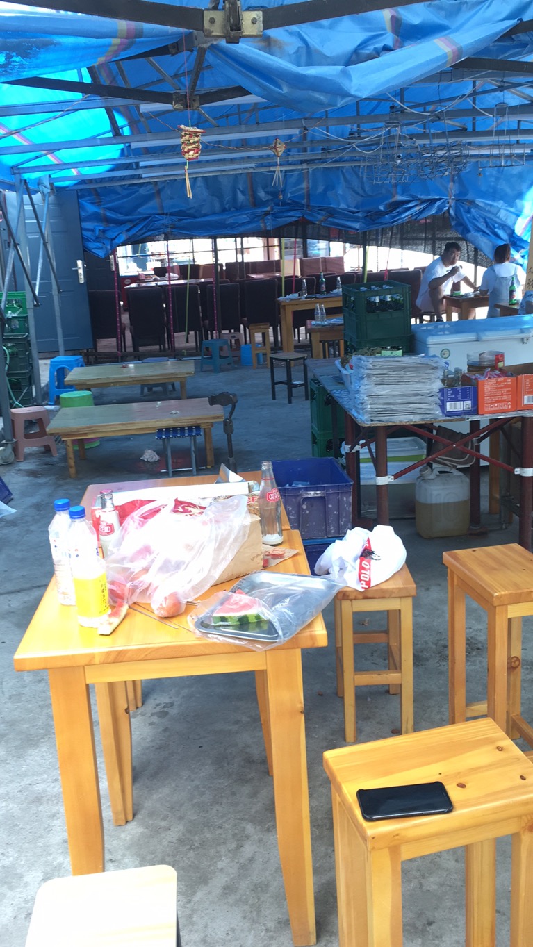 快手(春城小贱) 独特味道烧烤:地摊大排档～招聘