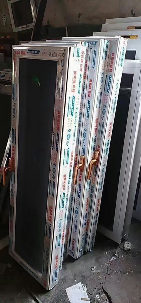 聘青岛玻璃厂工人